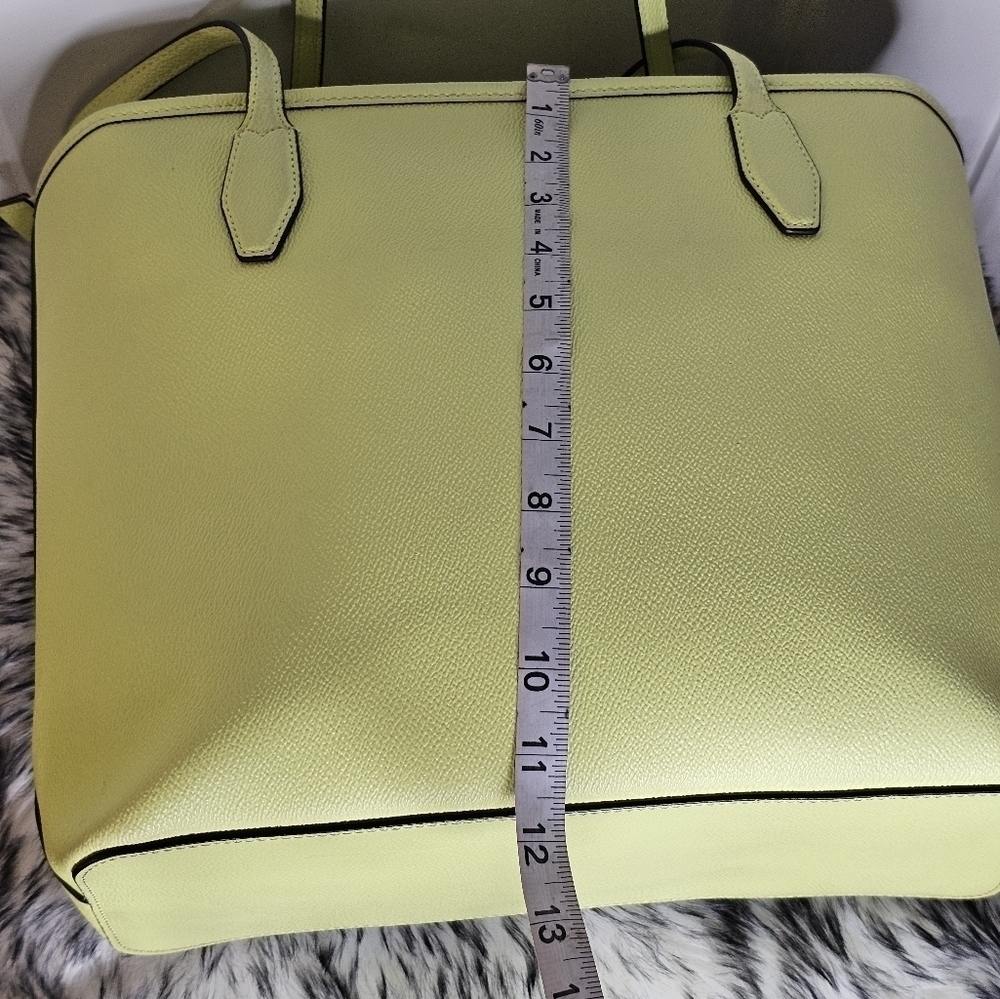 Kate Spade Lori Tote in Bosc Pear - Picture 11 of 14